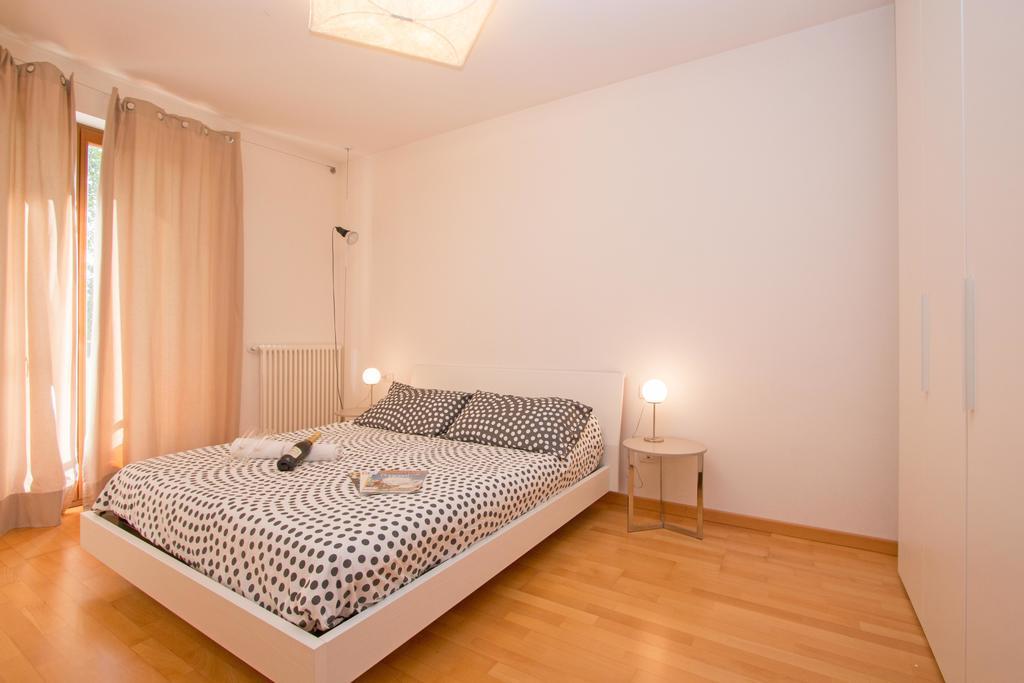 Benacus E4 Apartment By Wonderful Italy ซีร์มิโอเน ภายนอก รูปภาพ
