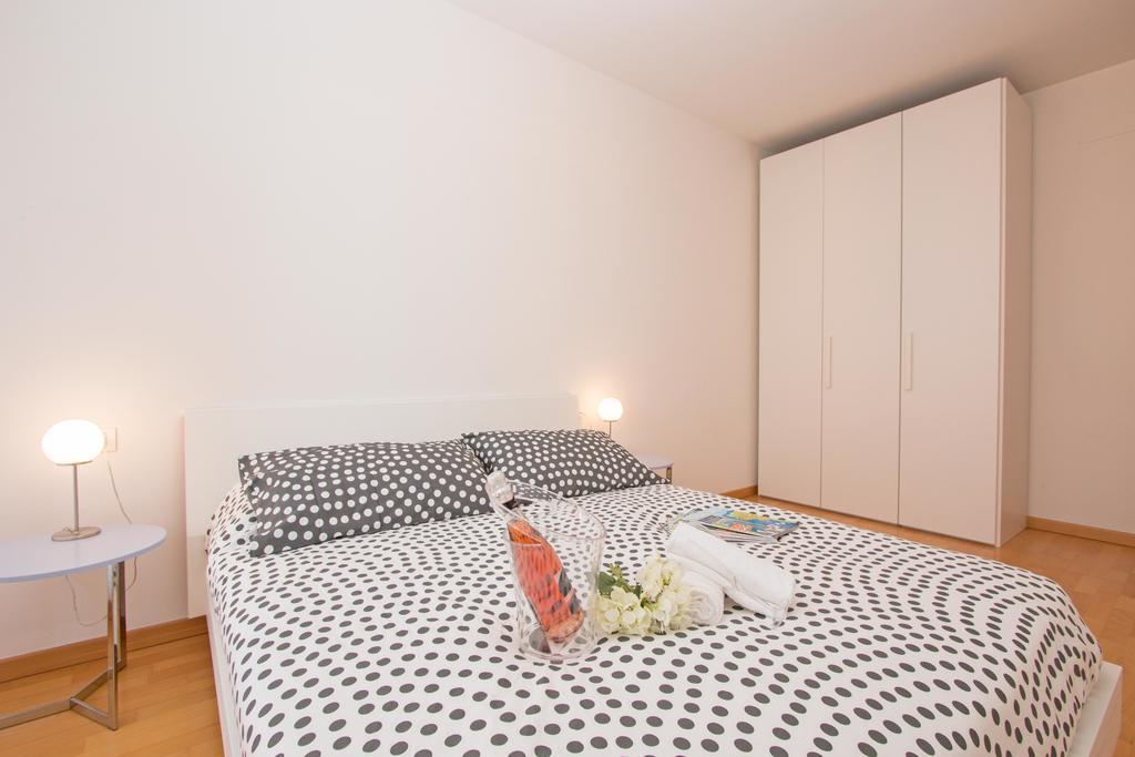 Benacus E4 Apartment By Wonderful Italy ซีร์มิโอเน ภายนอก รูปภาพ